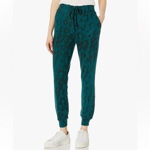 NWT Blank NYC Women’s‎ Jogger. Size XS. Teal and Black Leopard Pattern